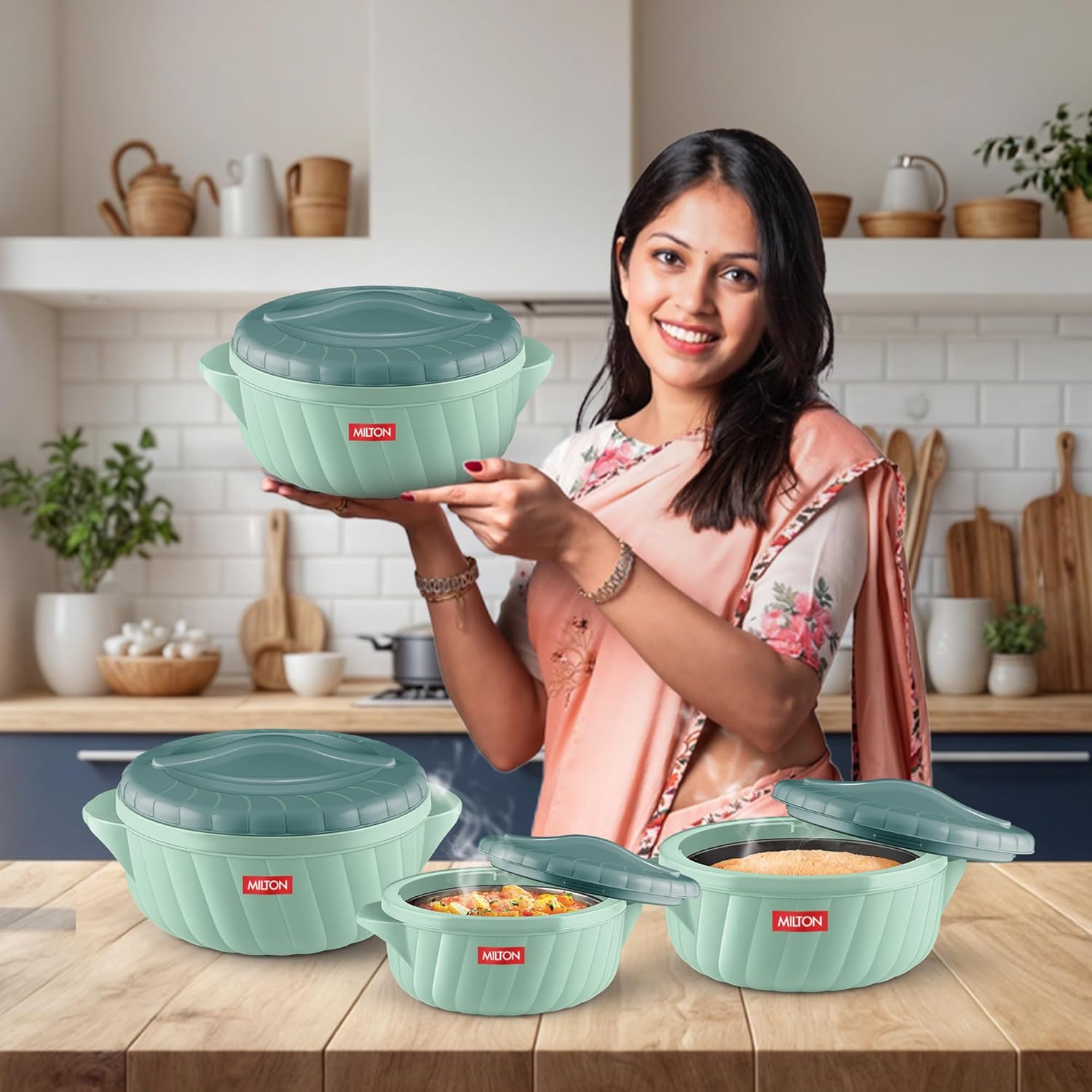 MILTON Flora 2500 Insulated Inner Steel Casserole for Roti, 2.35 Litre