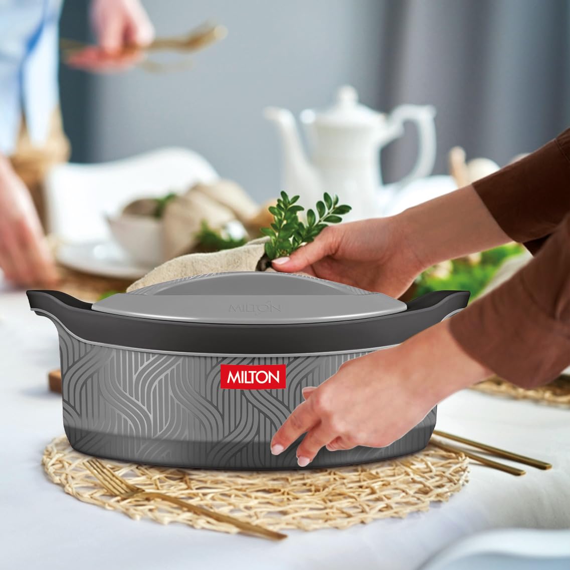 Milton Evoke Jr. Gift Set PU Insulated Inner Stainless Steel Casserole, Set of 3 (450 ml,850 ml,1240 ml), Grey