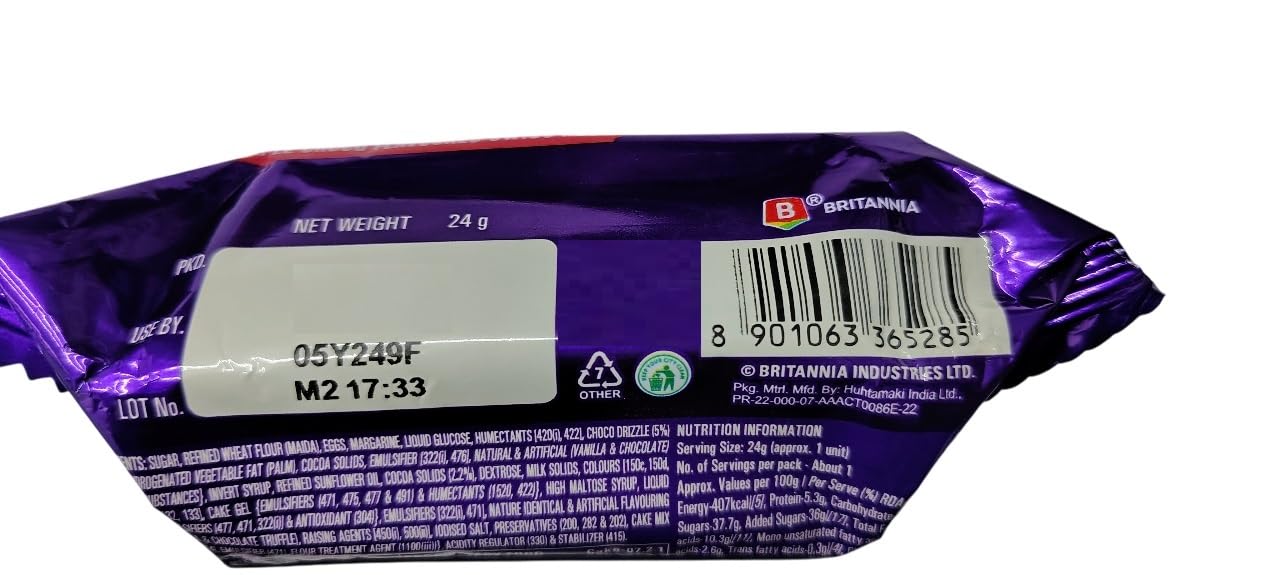 Britannia Triple Choco Swiss Roll, 24 gm