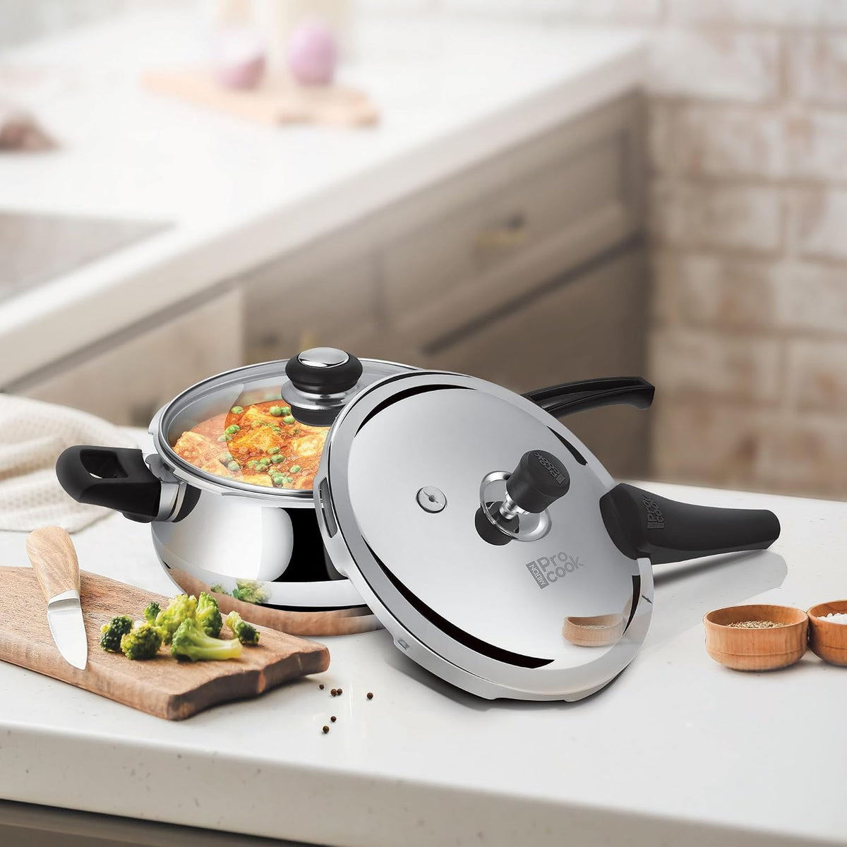 Milton Pro Cook Induction Cookware & Gas Stove Friendly Triply Stainless Steel Curve Pressure Cooker 1.5 Litre With Dual Lid | Outer Lid & Glass Lid | Gasket Release System | 5 Year Warranty | Silver
