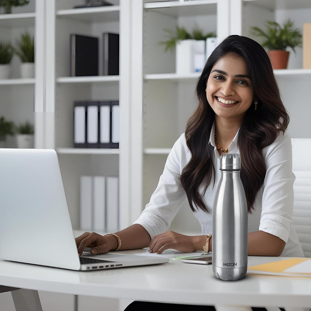 Milton Duo DLX 750 Thermosteel 700 ml Water Bottle, 24 Hr Hot and Cold I Leak Proof Lid, ISI Certified I Vacuum Insulated I for Office, Gym, School I Silver